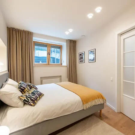 Opera Escape Apartment